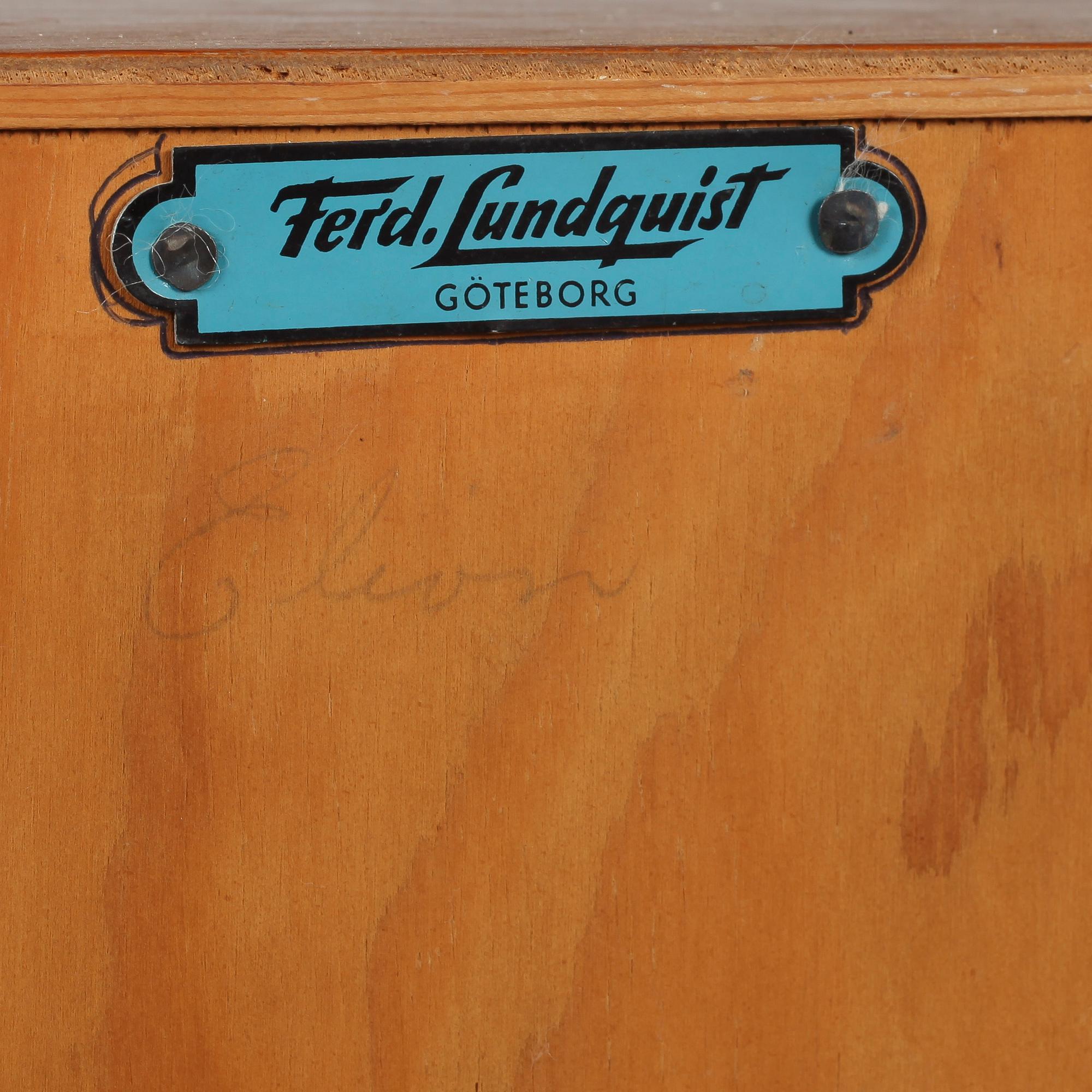 JALUSISKÅP, Ferdinand Lundquist, omkring 1900-talets mitt.