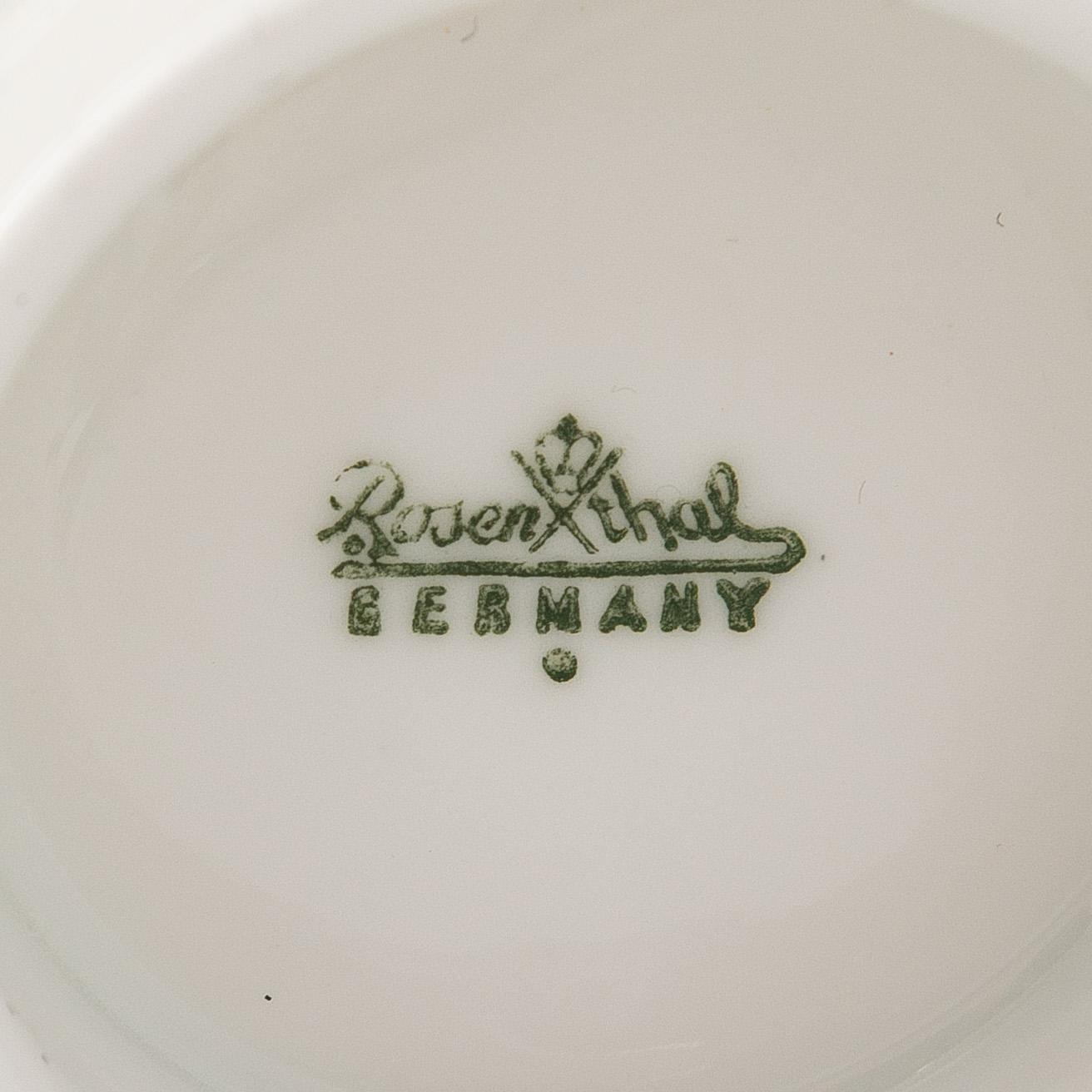 Tapio Wirkkala, a 7-piece porcelain 'Variation' espresso service Rosenthal, Studio-line, Germany.