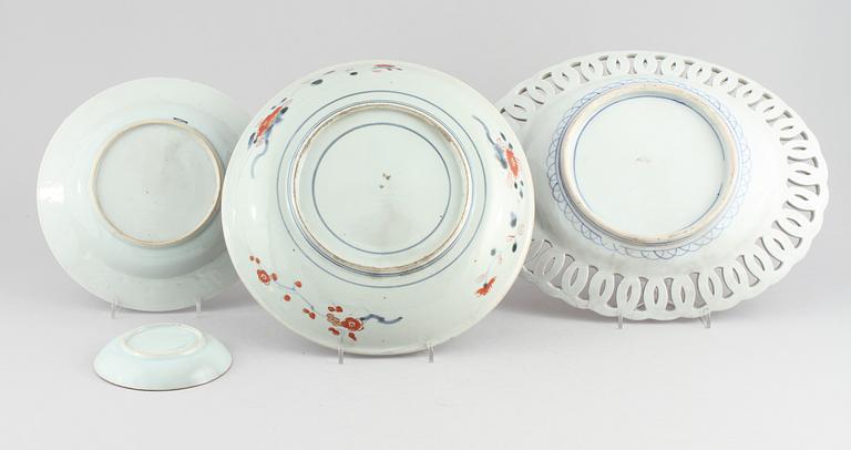 PARTI PORSLIN, 4 delar, Kina och Japan, 1700- och 1800-tal.