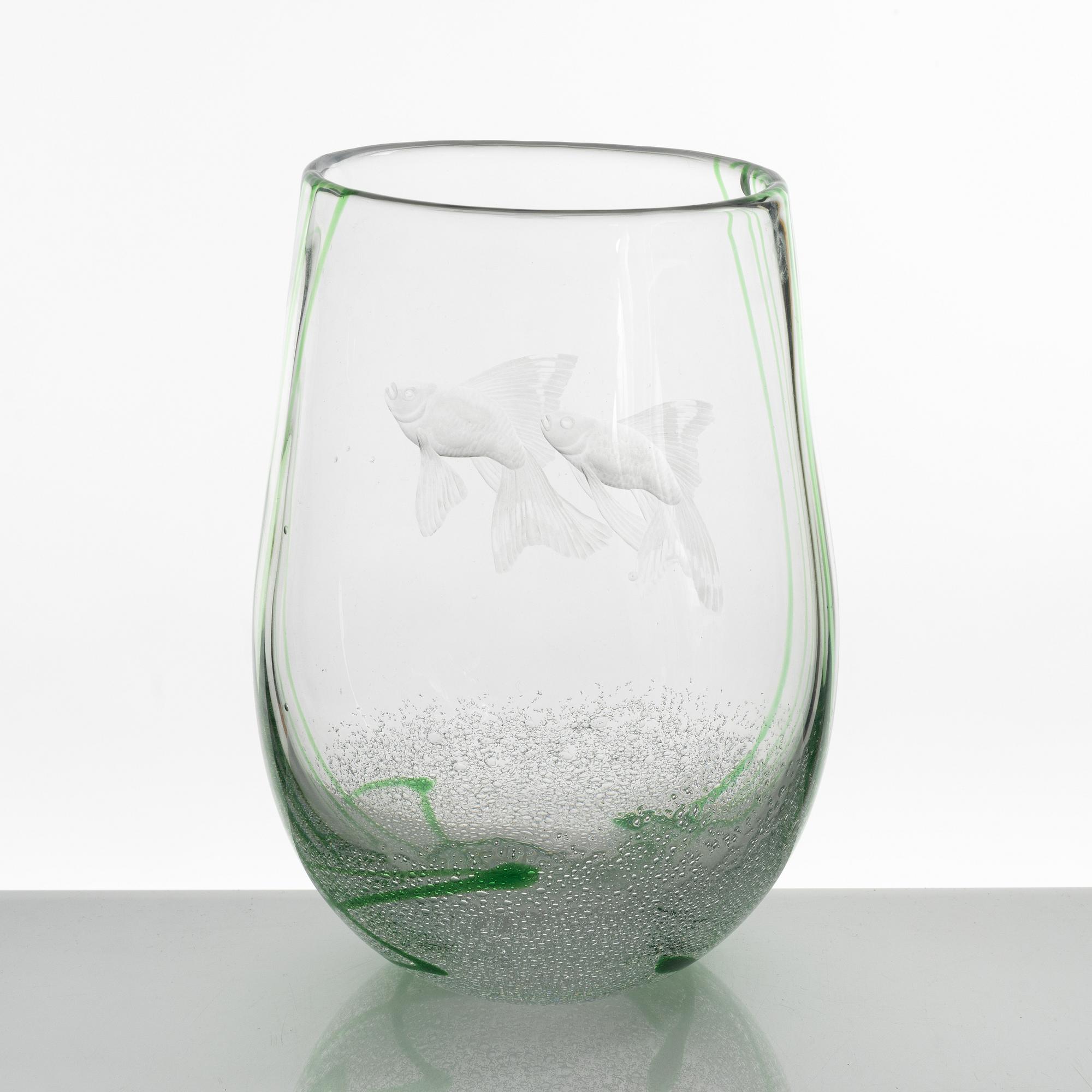 Vicke Lindstrand, a 'Sjögräs' vase, Orrefors, 1942.