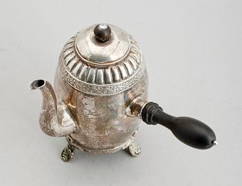 KAFFEKANNA, silver, Carl Petter Norlin, Malmö 1843. Vikt ca  565 g.