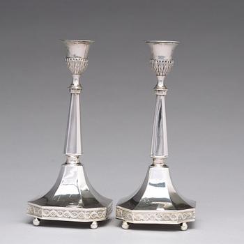 Johan Fredrik Wildt, ljusstakar, ett par, silver, Stockholm 1797. Sengustavianska.