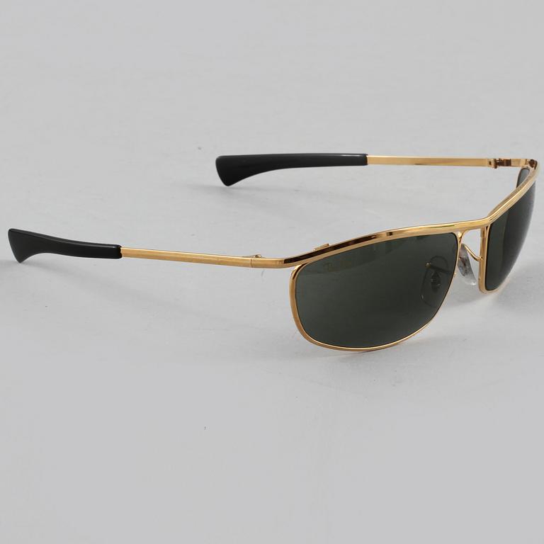 SOLGLASÖGON, "Olympia Deluxe", Rayban, 1900-talets fjärde kvartal.