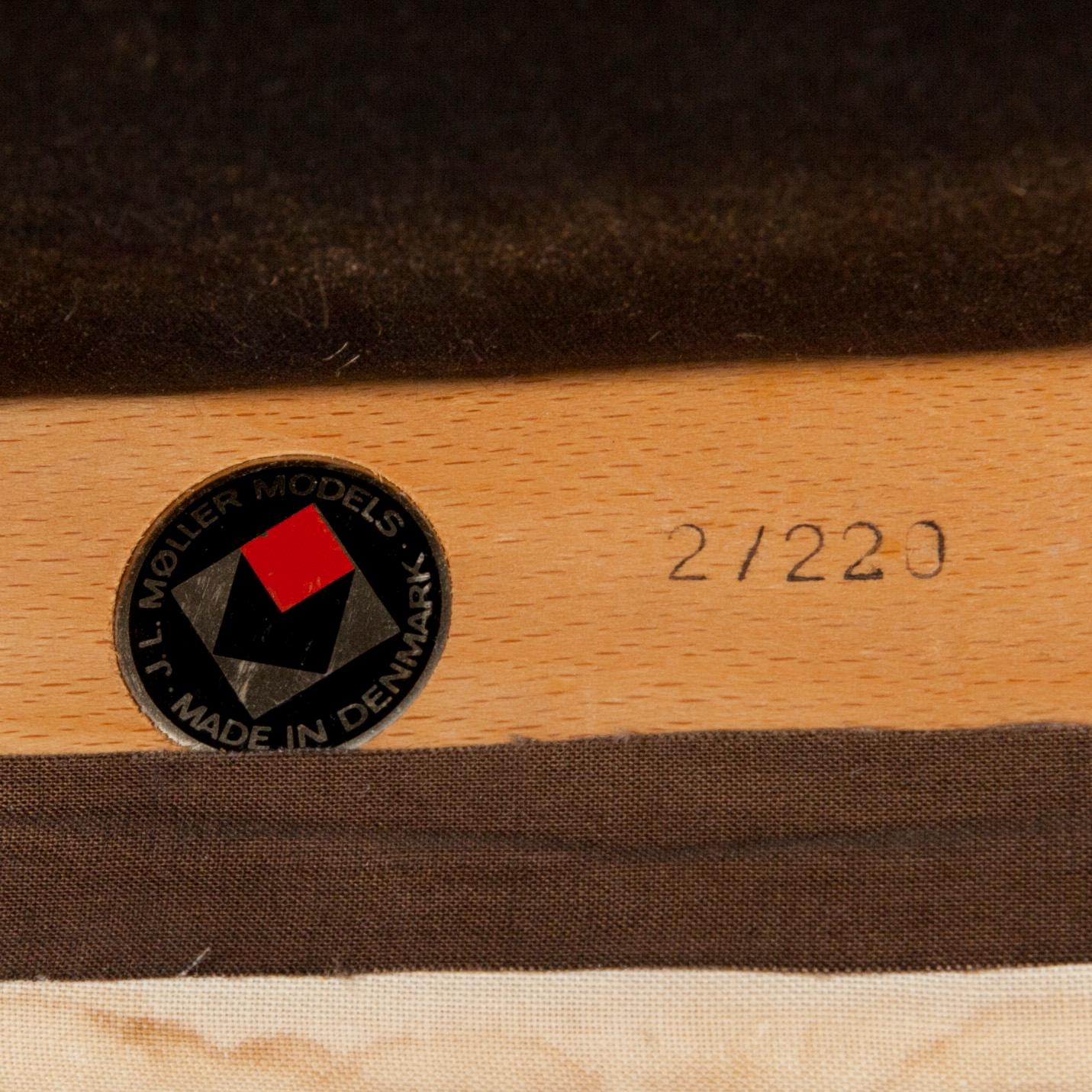 MATBORD samt STOLAR, 4 st, design Nils Ole Møller, JL Møller, Danmark 1900-talets mitt.