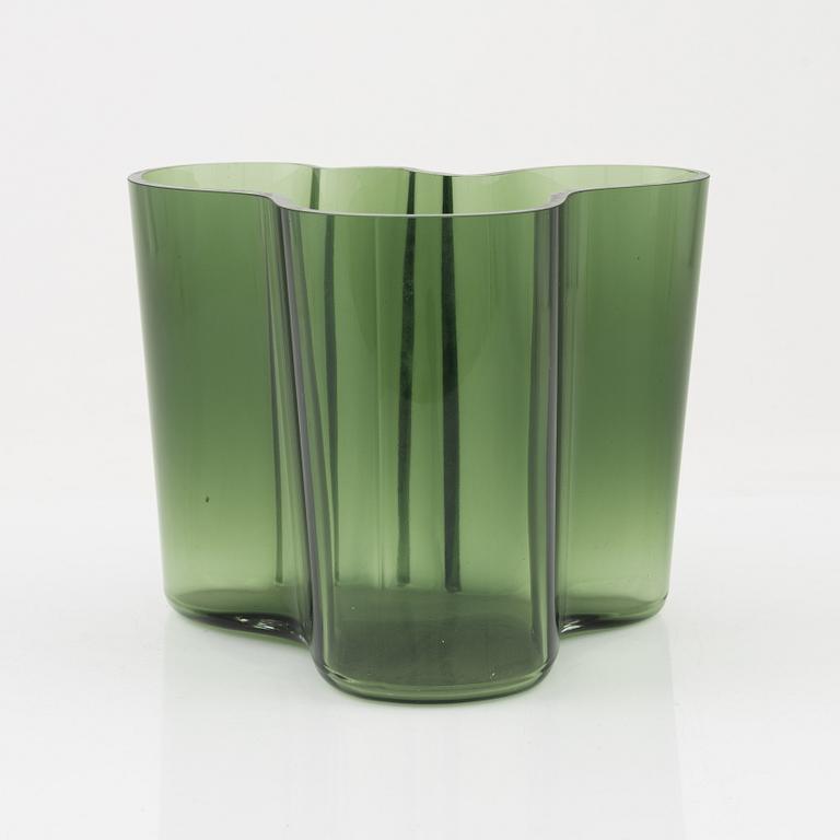 Alvar Aalto, vas, 50-års jubileumsvas, signerad A. Aalto 1936-1986 Iittala 6064/8000.