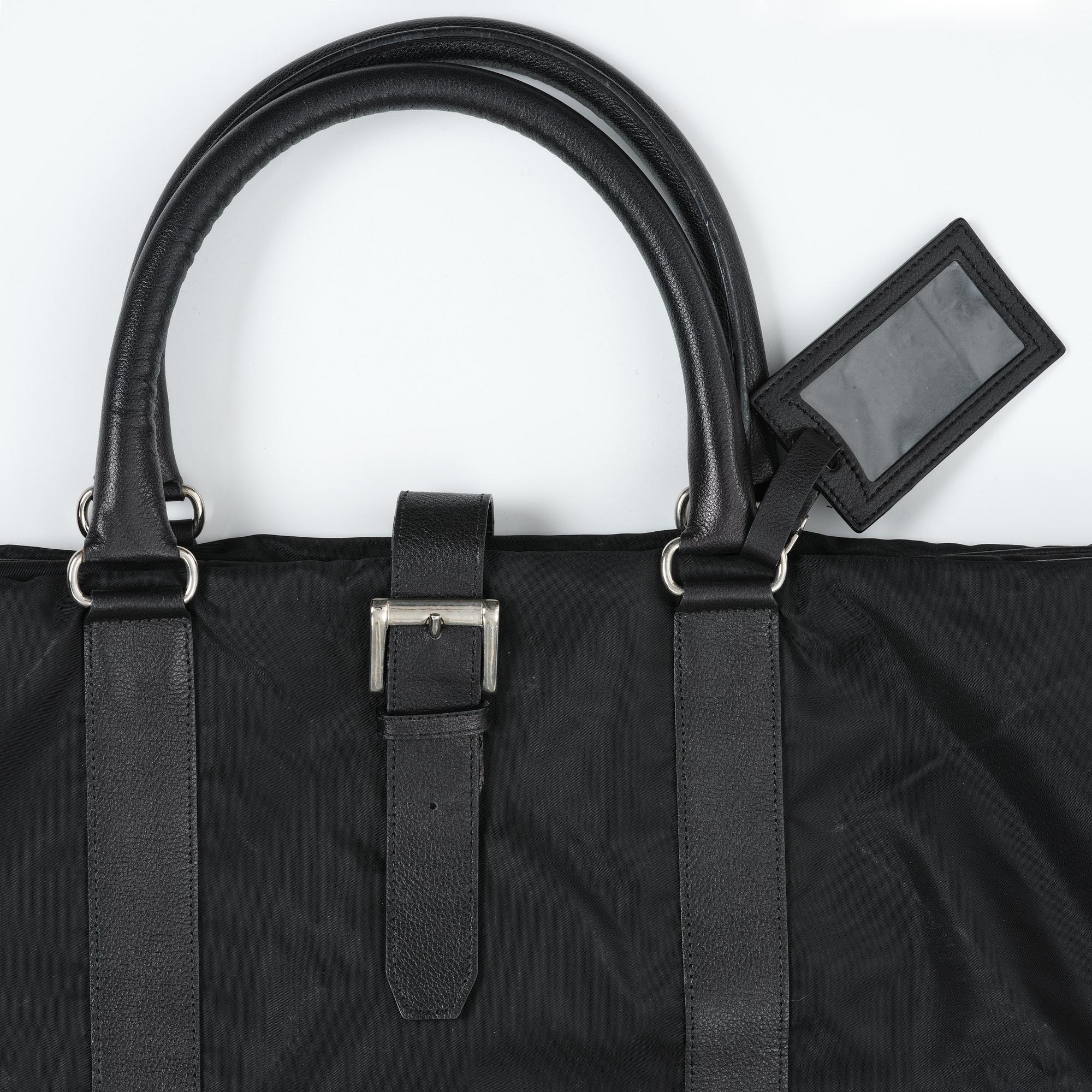 Céline, Travel wardrobe.