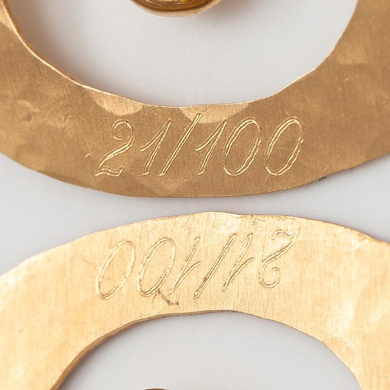 Tapio Wirkkala, örhängen, "Päron", 18K guld.