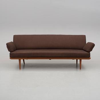 SOFFA, ur "Minerva"-serien, Peter Hvidt och Orla Mölgaard-Nielsen, France & Son, Danmark.