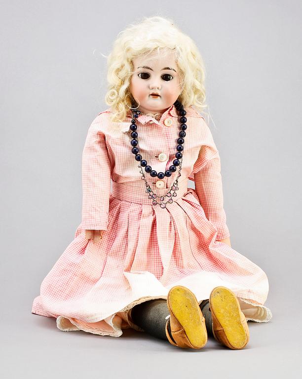 BLUNDDOCKA, biskvi, Armand Marseille, modell 3200, Tyskland, 1900-talets första hälft.