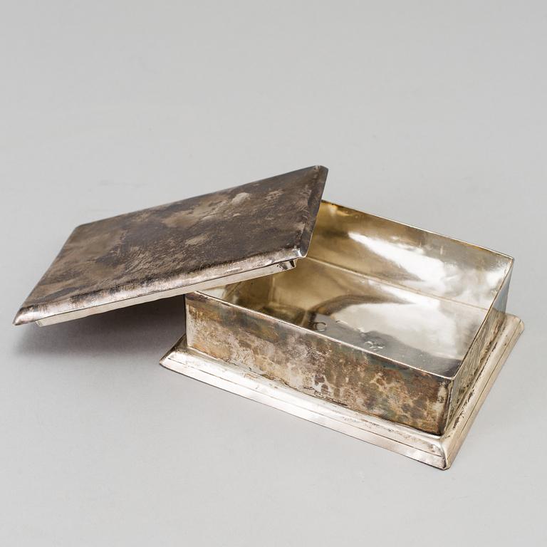 A sterling silver box by Leif Delin, 1962. Weight ca 384 grams.