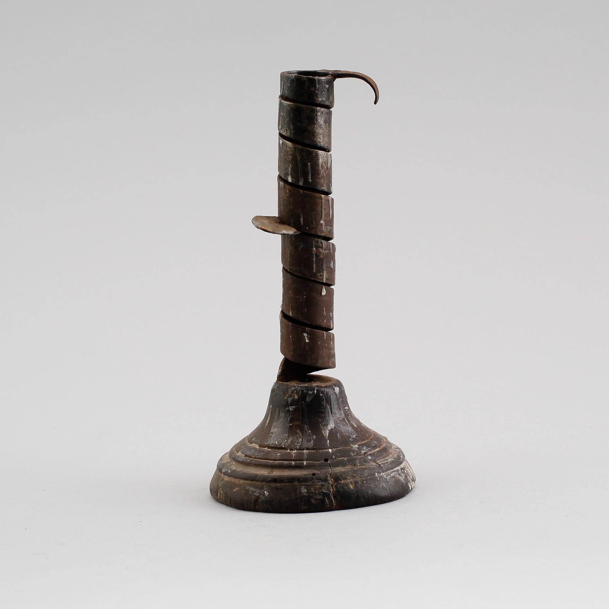 LJUSSTAKE, trä och smide, 1700-tal.