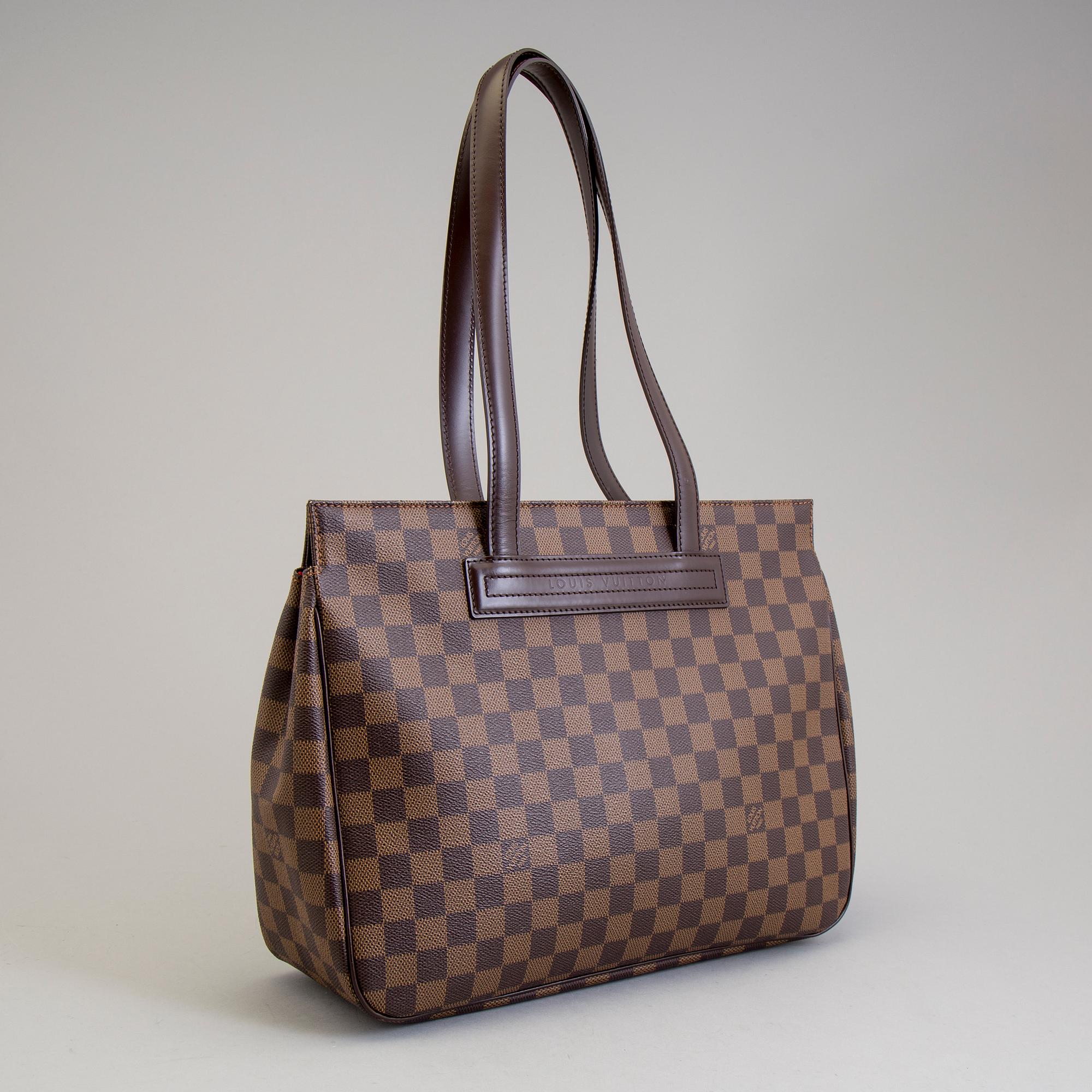 LOUIS VUITTON DAMIER EBENE PARIOLI SHOULDER TOTE.
