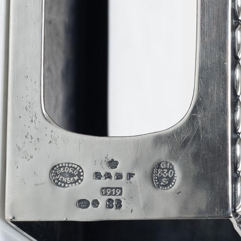 Georg Jensen, A silver matchbox case, model 83, Copenhagen 1919.