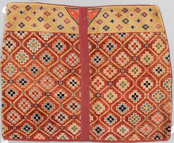 MATTO/A SADDLE CLOTH, an old Tibetan, ca 114 x 119-138,5 cm.