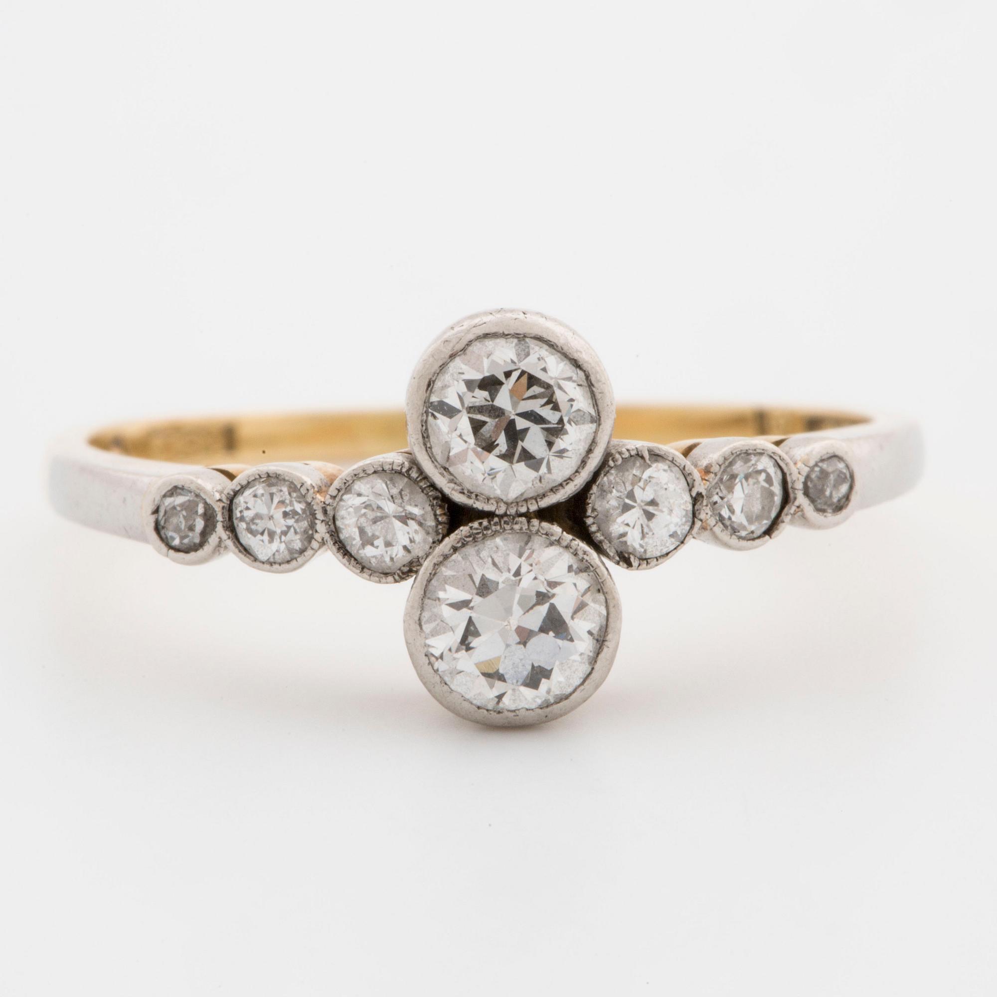 GUSTAF DAHLGREN & CO, Ring med gammalslipade diamanter.