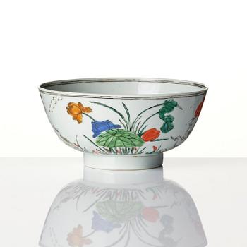 A famille verte bowl, tea caddy and mallet shaped vase, Qing dynasty, Kangxi (1662-1722).