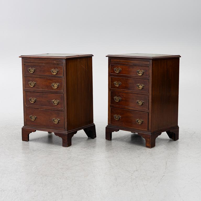 Sängbord, ett par, 1800-tal.