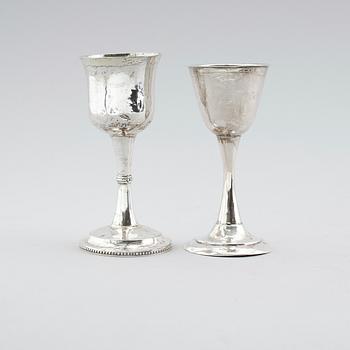 KALKAR, 2 st, silver, svenska stämplar, 1700-/1800-tal. Vikt ca 99 gram.