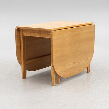 Evert Gentzell, a drop-leaf table, Sweden, end of the 20th century.