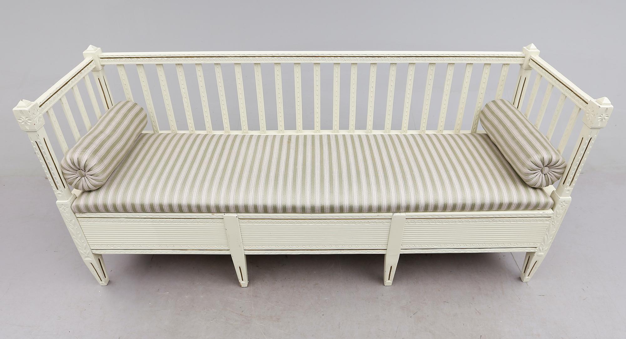 SOFFA, gustaviansk, omkring år 1800.
