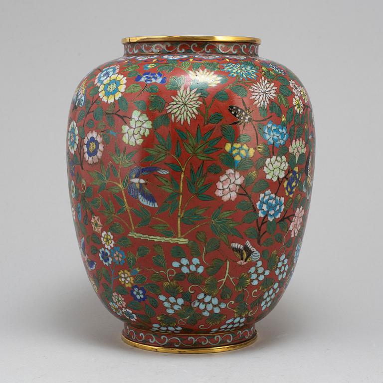 A Chinese cloisonne vase, 20th century.