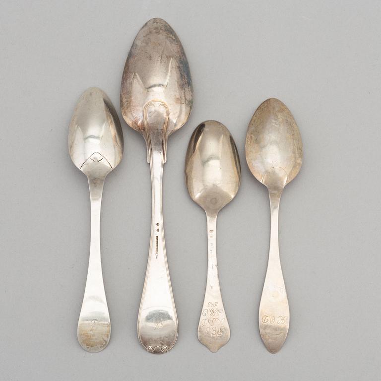 A set of eight silver spoons and a serving spoon, incl with the mark of PM Wallengren 1845.