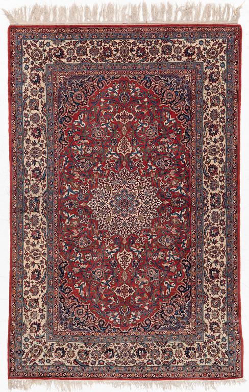 An Isfahan rug, c. 225 x 150 cm.