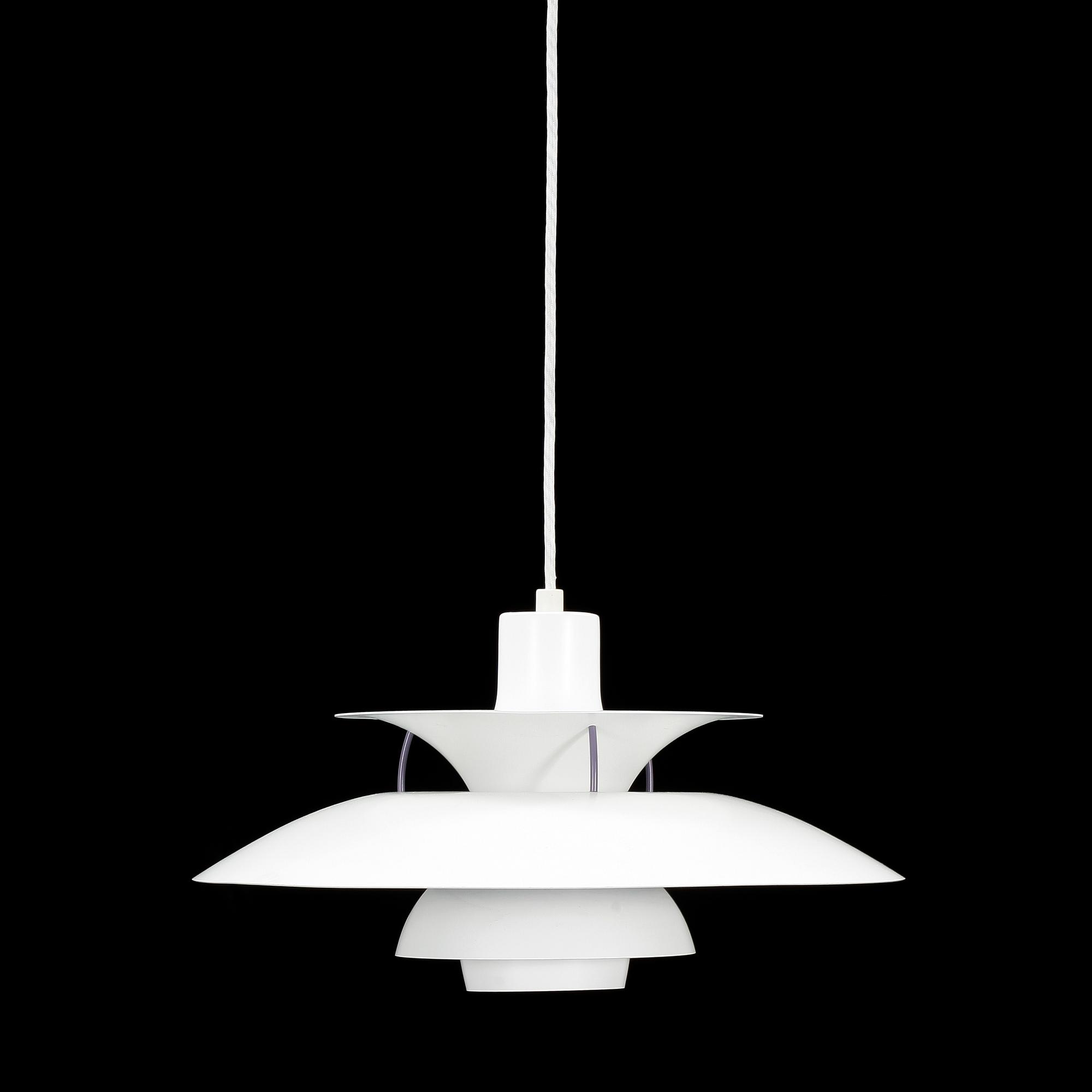 TAKLAMPA, PH-5, Poul Henningsen för Louis Poulsen, Danmark, 1900-talets andra hälft.
