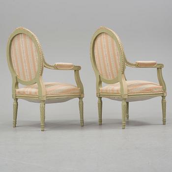 SALONGSGRUPP, 7 delar, gustaviansk stil, 1900-talets början.