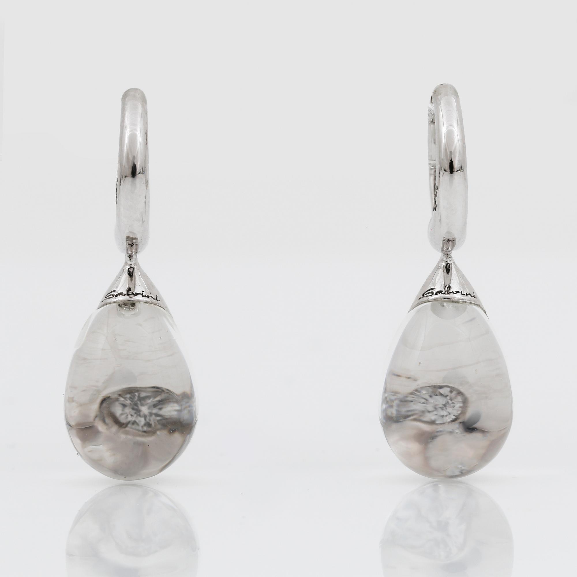 ÖRHÄNGEN, Salvini, Italy, 18K vitguld med en droppformad quartz framför en diamant ca 0.02ct.