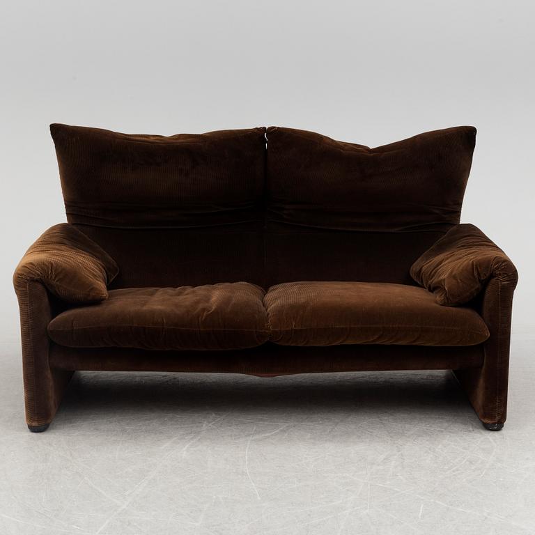 A second half of the 20th century 'Maralunga' sofa my Vico Magistretti for Cassina, Italy.