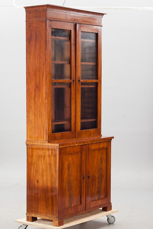 BOKSKÅP. Karl Johan, 1800-tal.