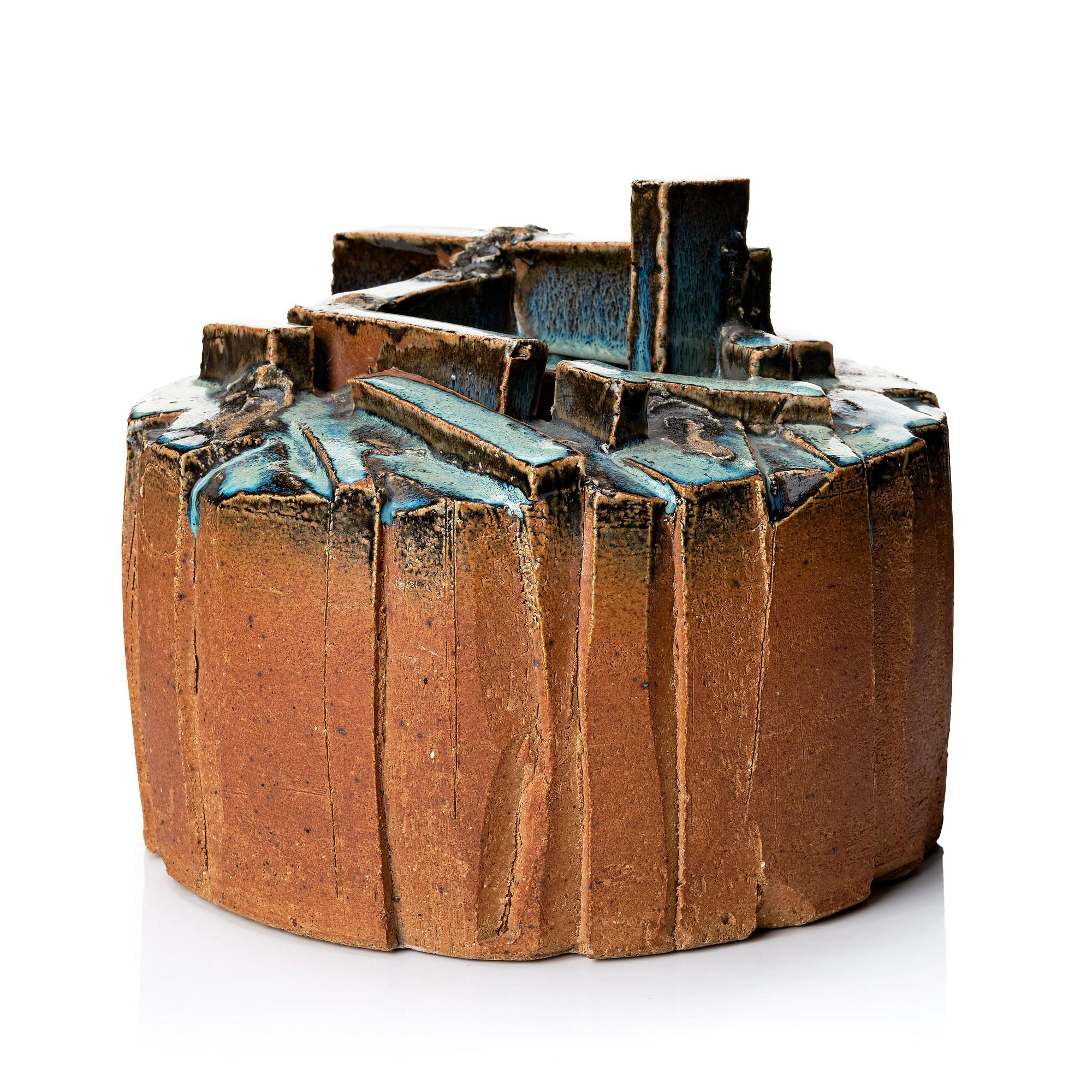 Erik Magnussen, attributed to, a stoneware vase, Bing & Grøndahl, Denmark early 1960s.