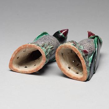 A pair of Chinese figures of parrots, late Qing dynasty.