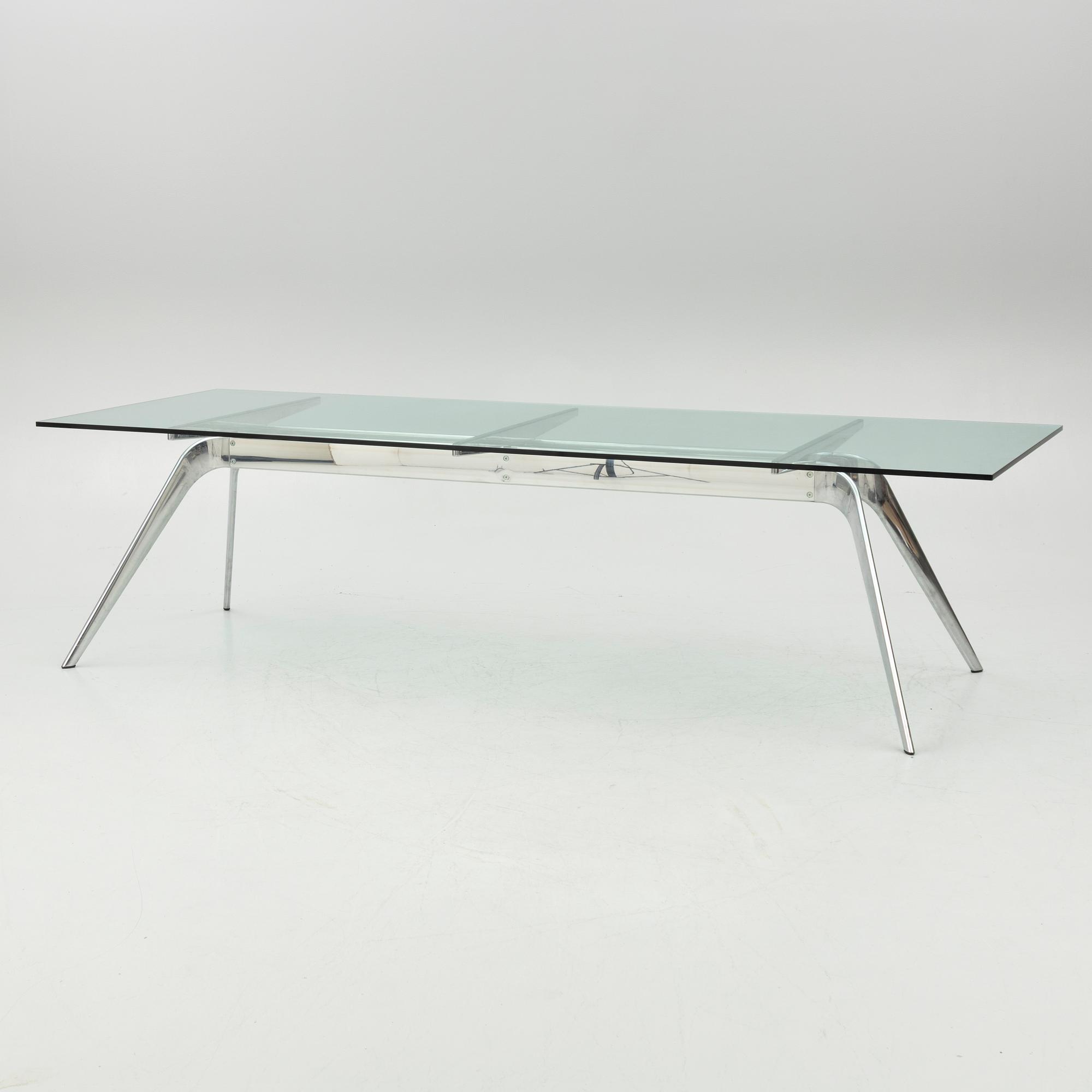 Tod Bracher, matbord, "TNo1", Fritz Hansen, Danmark.