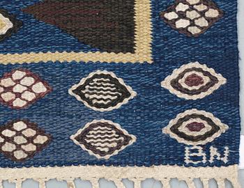 RUG. "Snäckorna". Tapestry weave (Gobelängteknik). 222 x 144,5 cm. Signed AB MMF BN.