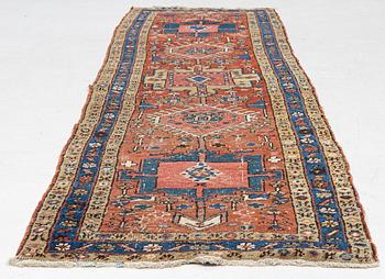 Gallerimatta, orientalisk, ca, 310 x 88 cm.