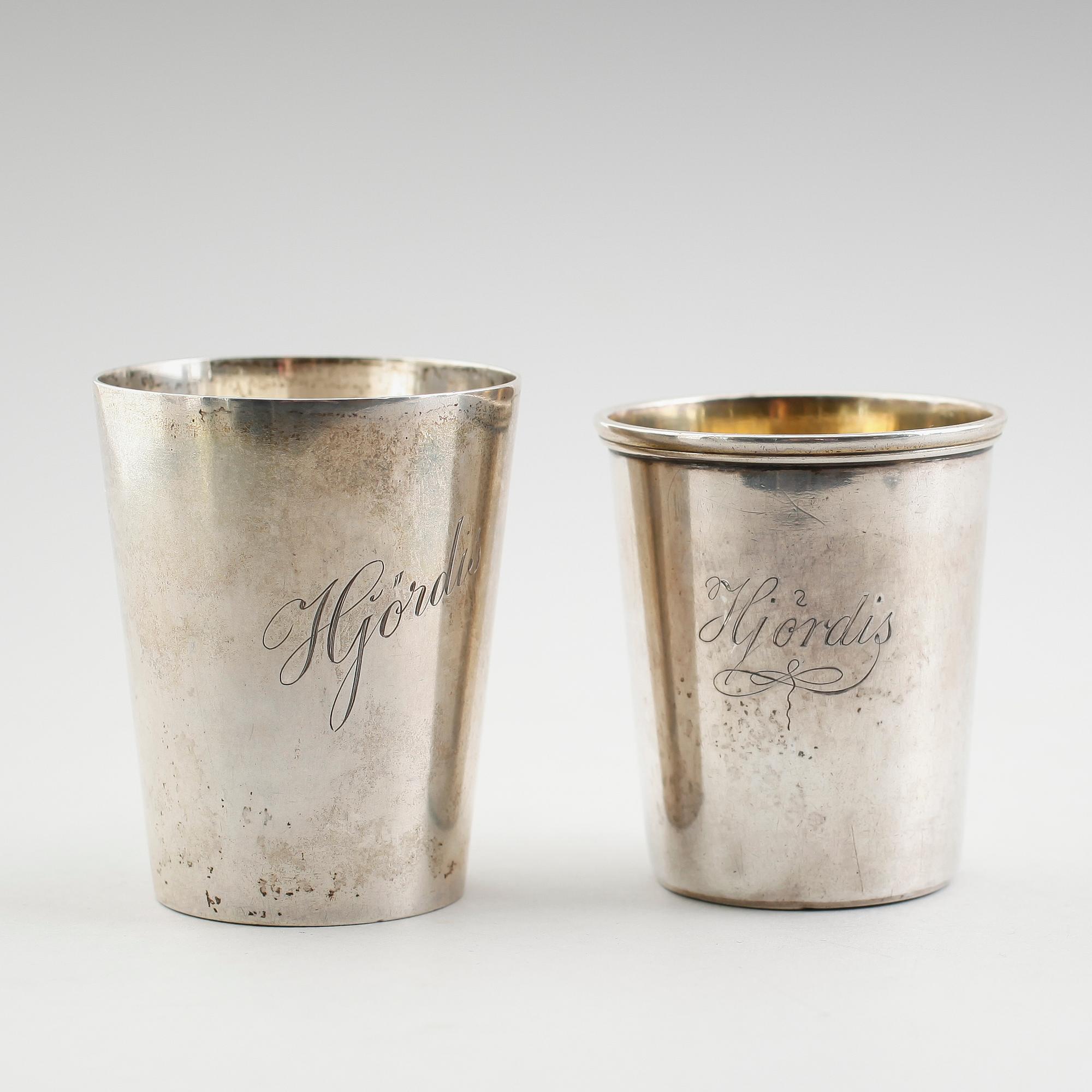 BÄGARE, 2 st, silver, 1800/1900-tal. Vikt ca 165 gram.