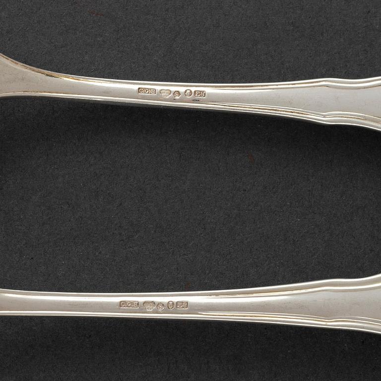 CG HALLBERG, 12 pieces of silver fish cutlery from Stockholm, 1930-1.