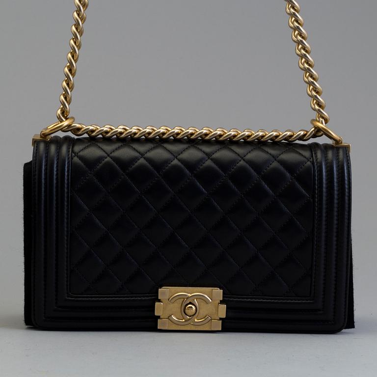 a Chanel "Boy Bag" 2016.