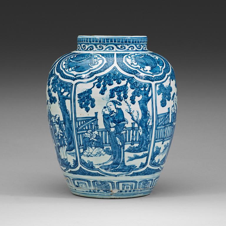 A large blue and white jar, Ming dynasty, Wanli (1573-1620).