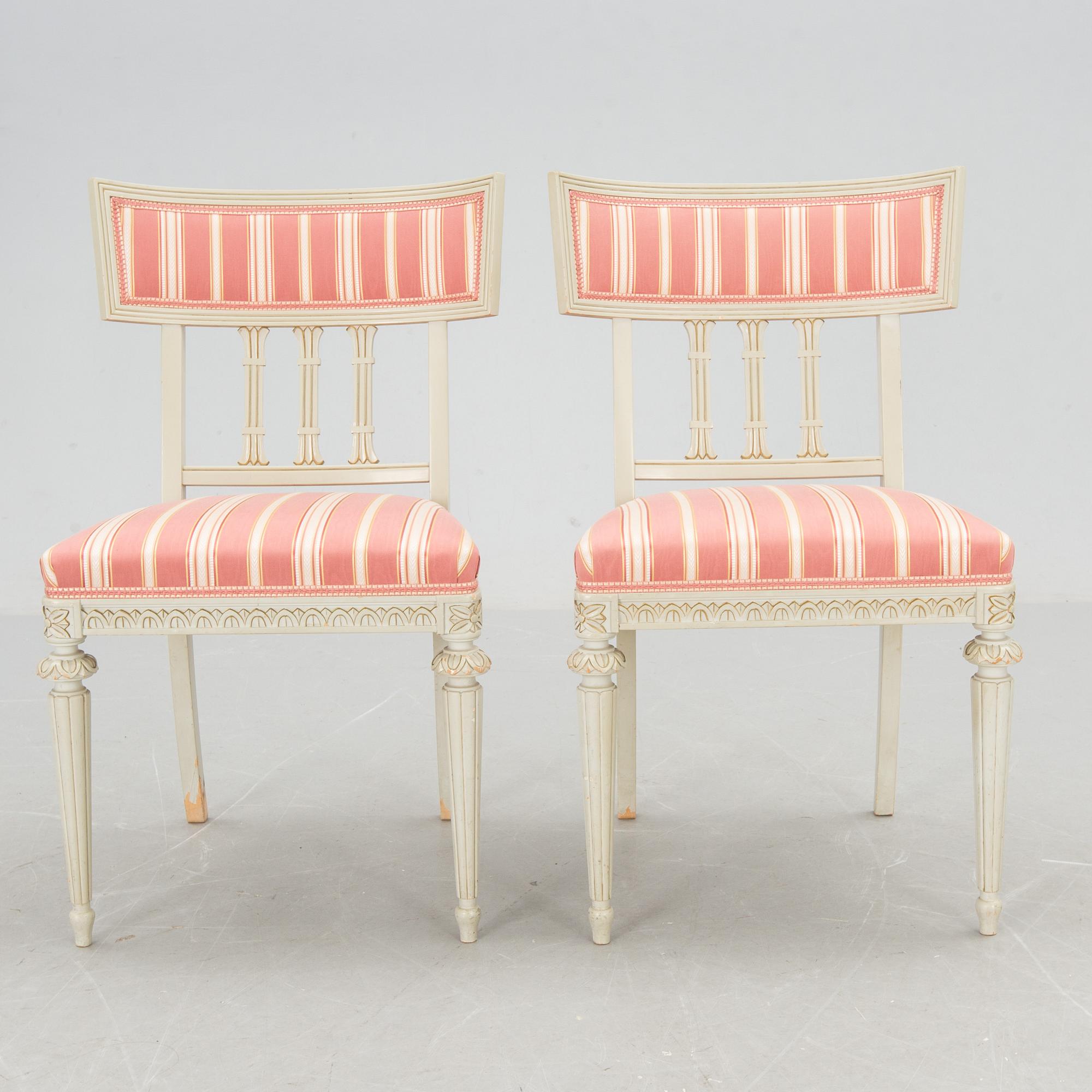 STOLAR, ett par, gustaviansk stil, 1900-tal.