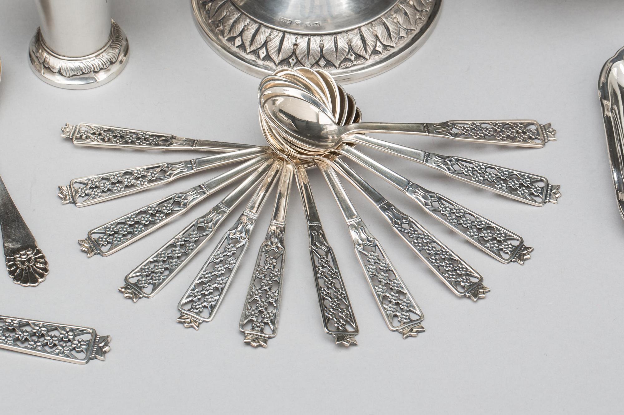 PARTI SILVER, 24 st.  Bland annat CESON, Göteborg, Vikt ca 672 g.