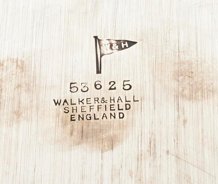 BRICKA, silver, Sheffield, sekelskiftet 1800/1900. Vikt 1006 g.