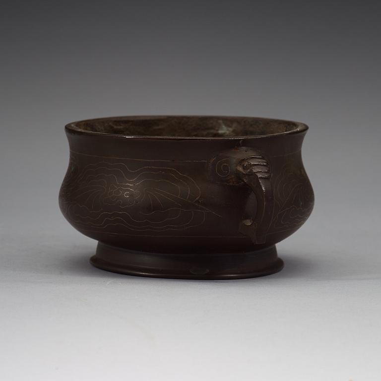 RÖKELSEKAR, brons. Qing dynastin, omkring 1900.