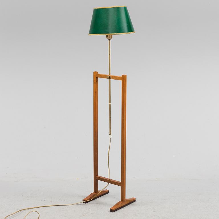 A MID-20TH CENTURY FLOOR LAMP KRYCKAN BY SVENSK TENN.