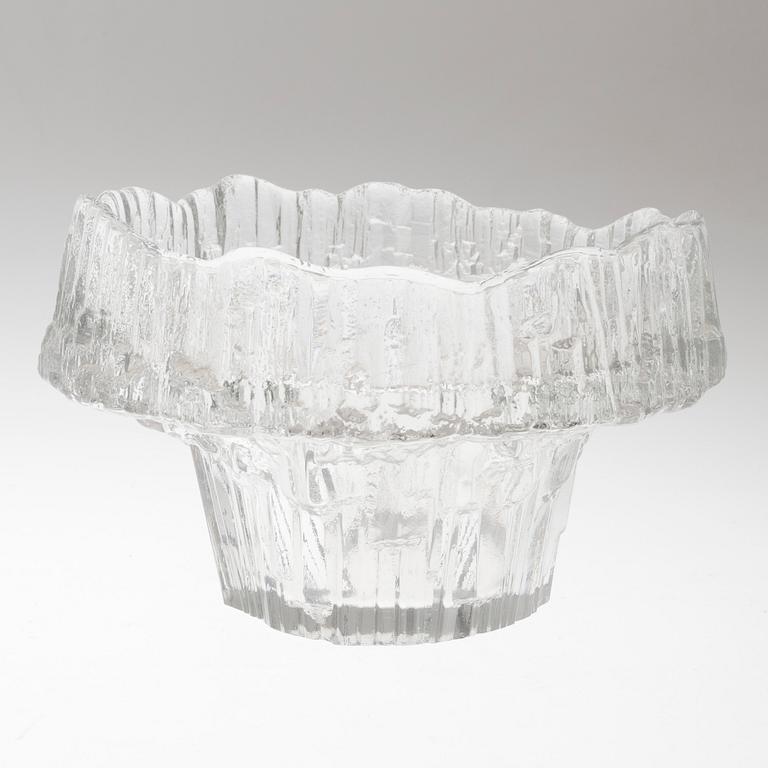 A signed Stellaria glass bowl by Tapio Wirkkala for Iittala.