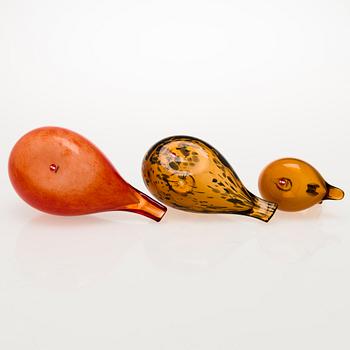 OIVA TOIKKA, glasfåglar, 3 st, signerad O. Toikka Nuutajärvi.