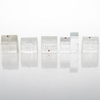 JORMA VENNOLA, A set of five chrystal glass sculptures "THe Iittala village". Signed.