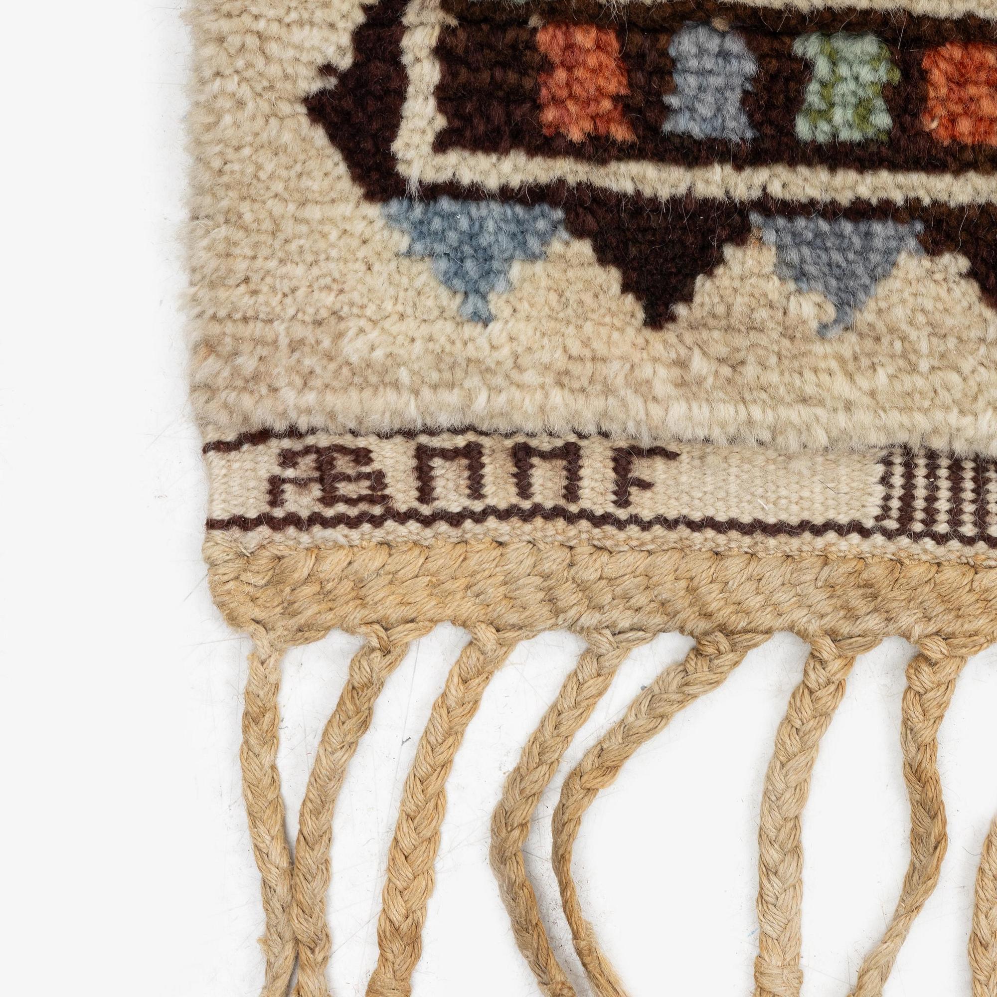 Märta Måås-Fjetterström, matta, "Ordspråksmattan" (Havamal), flossa, ca 341 x 223 cm, signerad AB MMF.